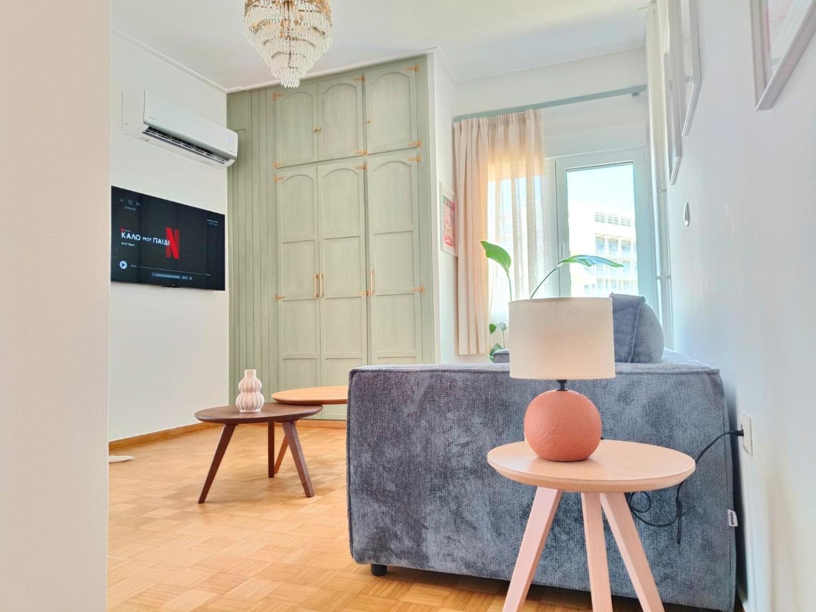 Stylish Artistic Flat With View, Three Min To Metro Lejlighed Athen Eksteriør billede